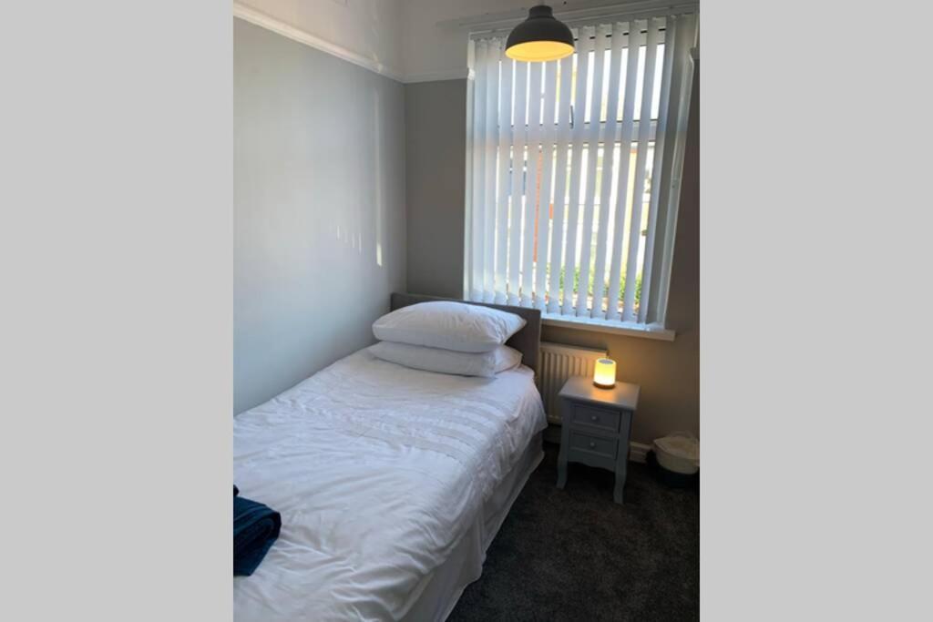 Modern Fully Refurbished 3 Bedroom Home Blackpool Exterior foto